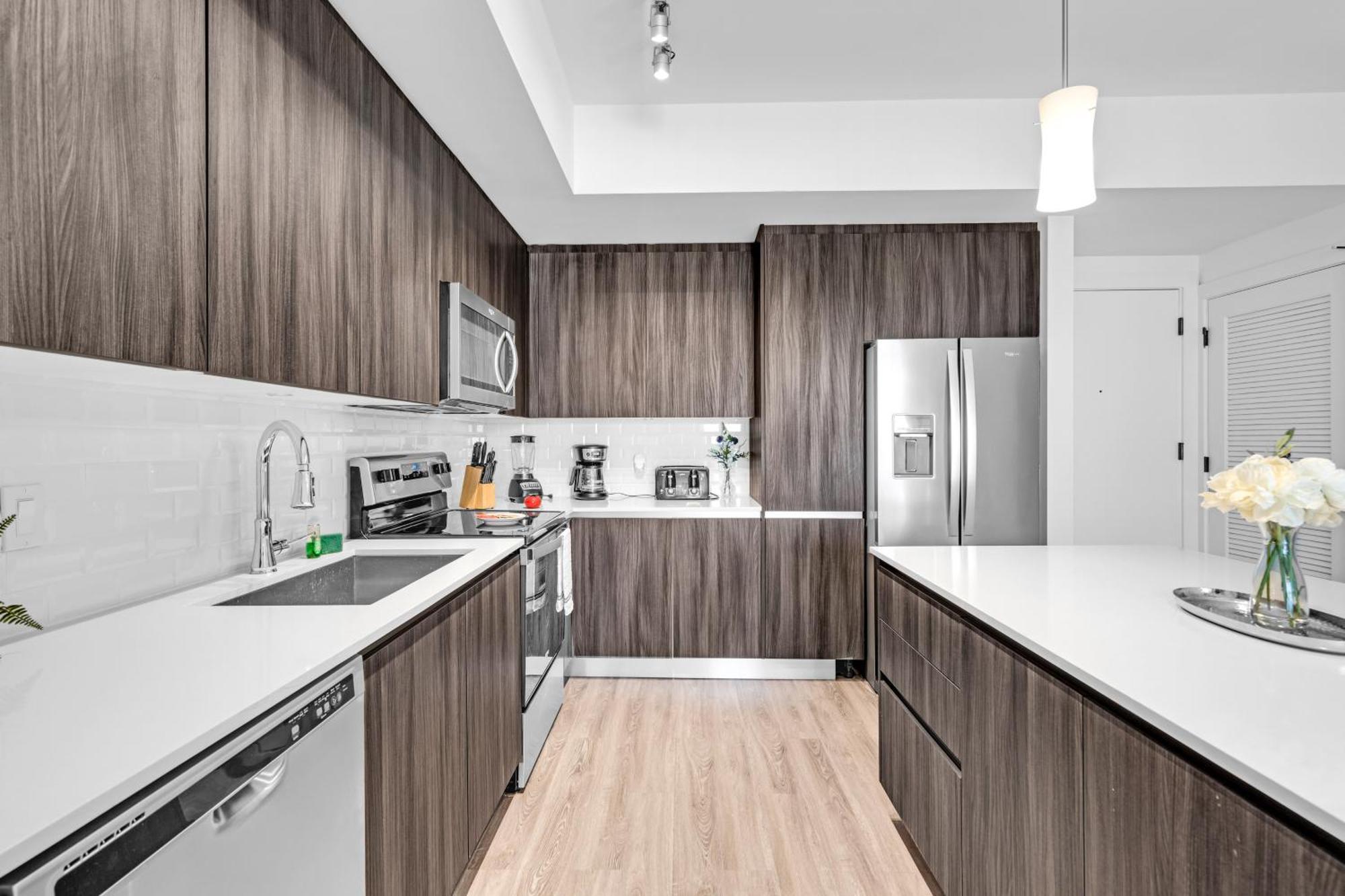 Amazing 2 Bedroom Unit In Doral Miami With Free Parking 海厄利亚加登斯 外观 照片