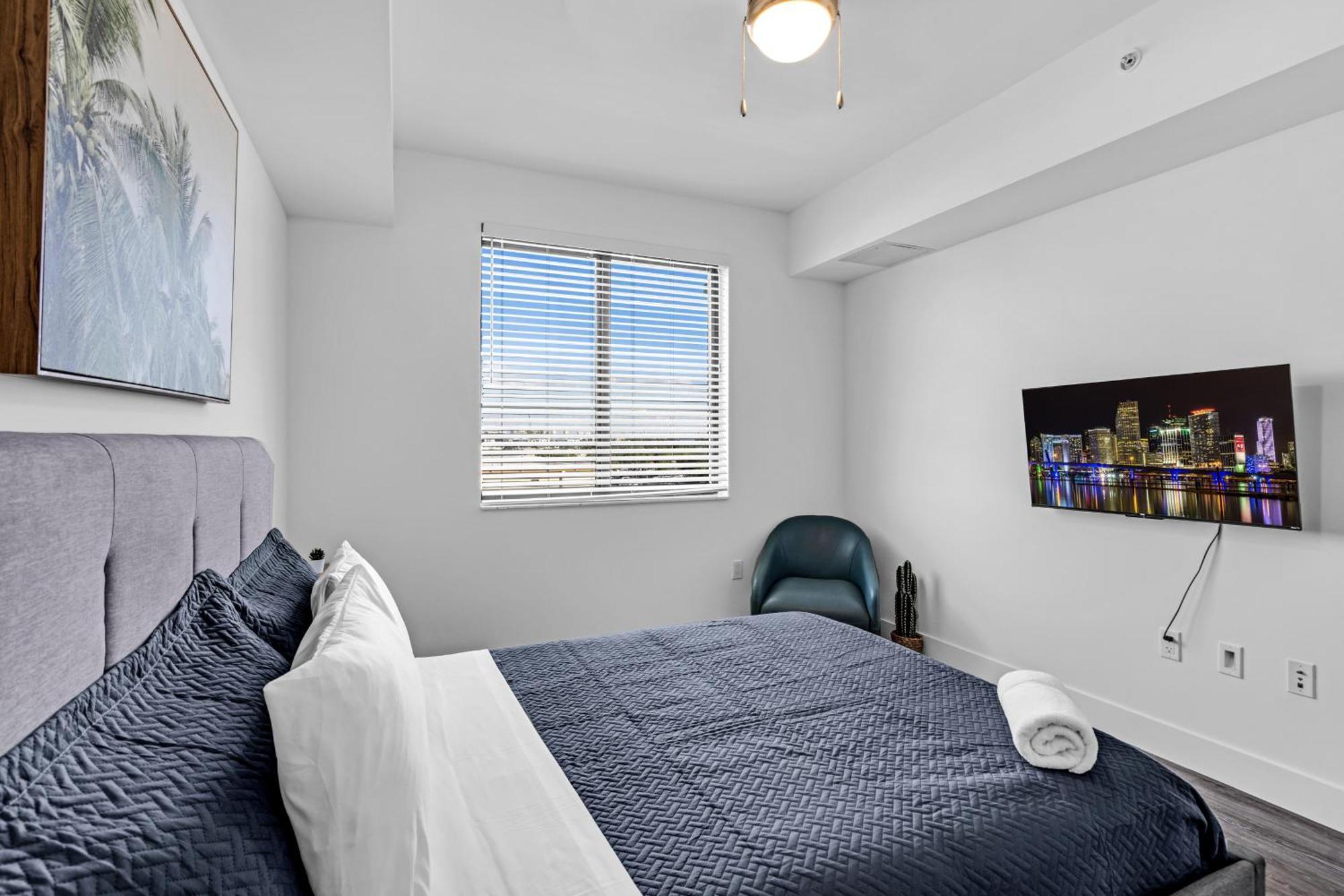 Amazing 2 Bedroom Unit In Doral Miami With Free Parking 海厄利亚加登斯 外观 照片